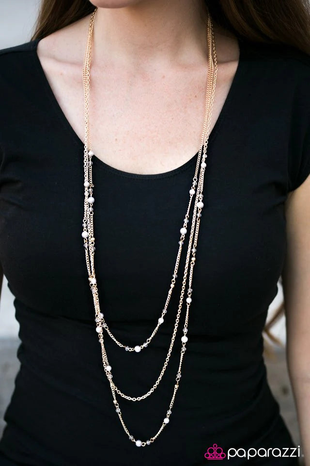 Collar Paparazzi ~ Muy veraniego - Dorado
