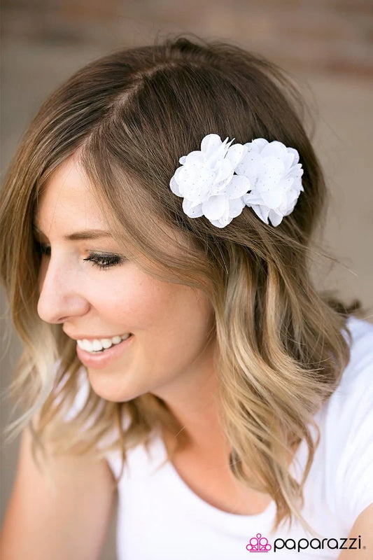 Paparazzi Hair Accessories ~ Golden Summers - White