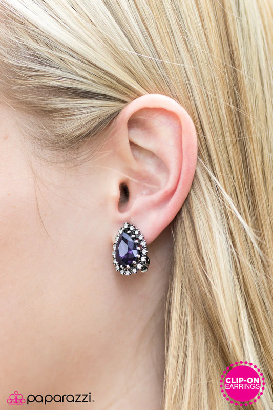 Paparazzi Earring ~ Quintessentially Queen - Purple