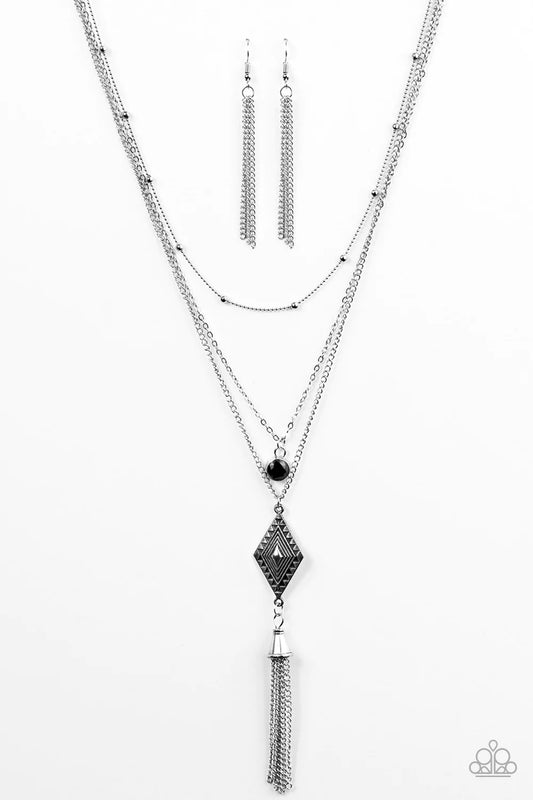 Paparazzi Necklace ~ Hightail It - Black