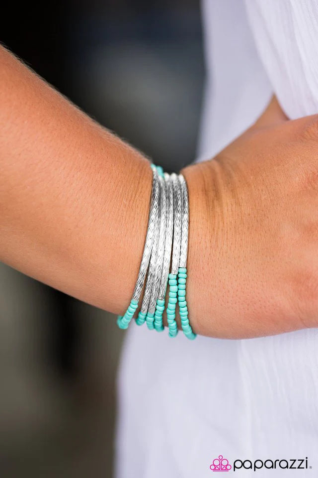 Pulsera Paparazzi ~ Shimmer Over Here - Azul