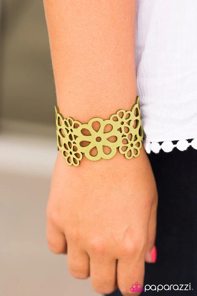 Pulsera Paparazzi ~ La vida es un jardín - Verde