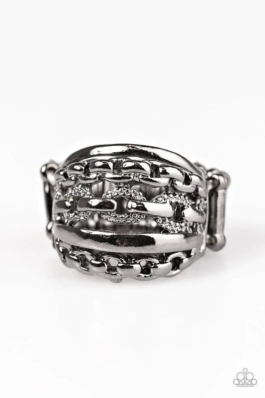 Paparazzi Ring ~ A CHIC Reaction - Black