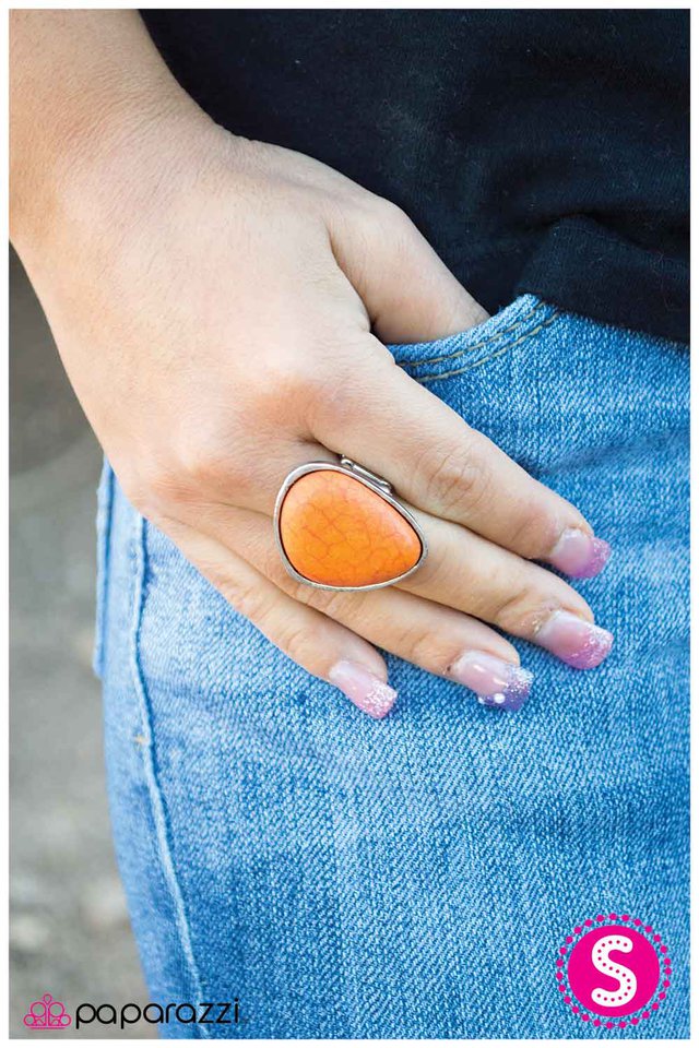 Anillo Paparazzi ~ Corazón de la Tierra - Naranja