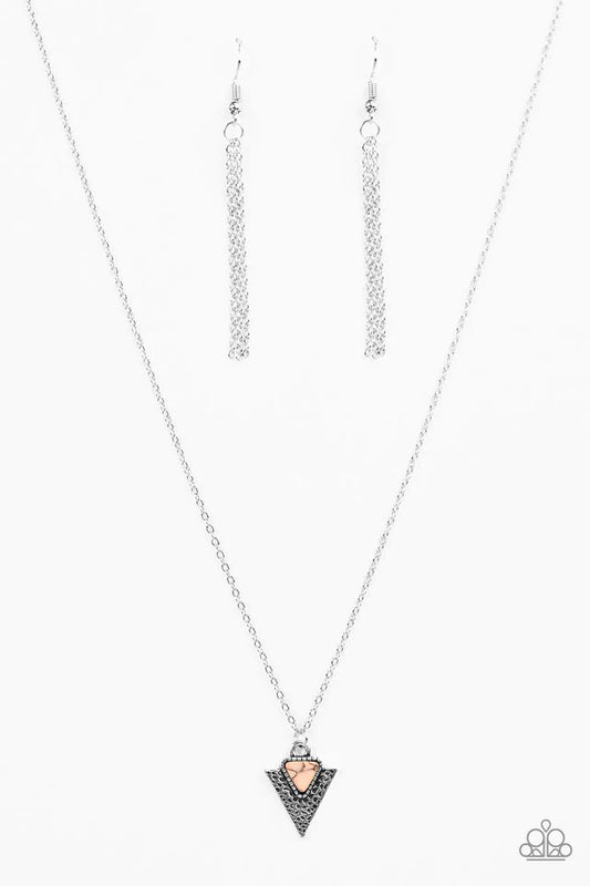 Collar Paparazzi ~ Sobre mi PUNTA DE FLECHA - Marrón