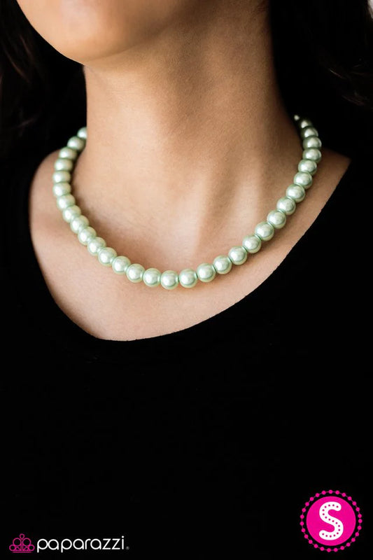 Paparazzi Necklace ~ Not Your Mamas Pearls - Green