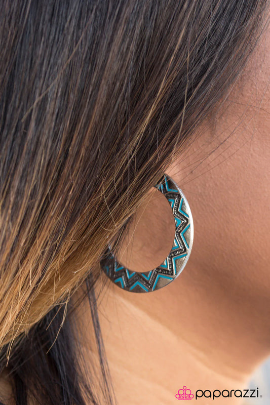 Paparazzi Earring ~ Soaking Up The Rays - Blue