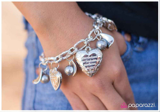 Pulsera Paparazzi ~ El amor encontrará un camino - Plata