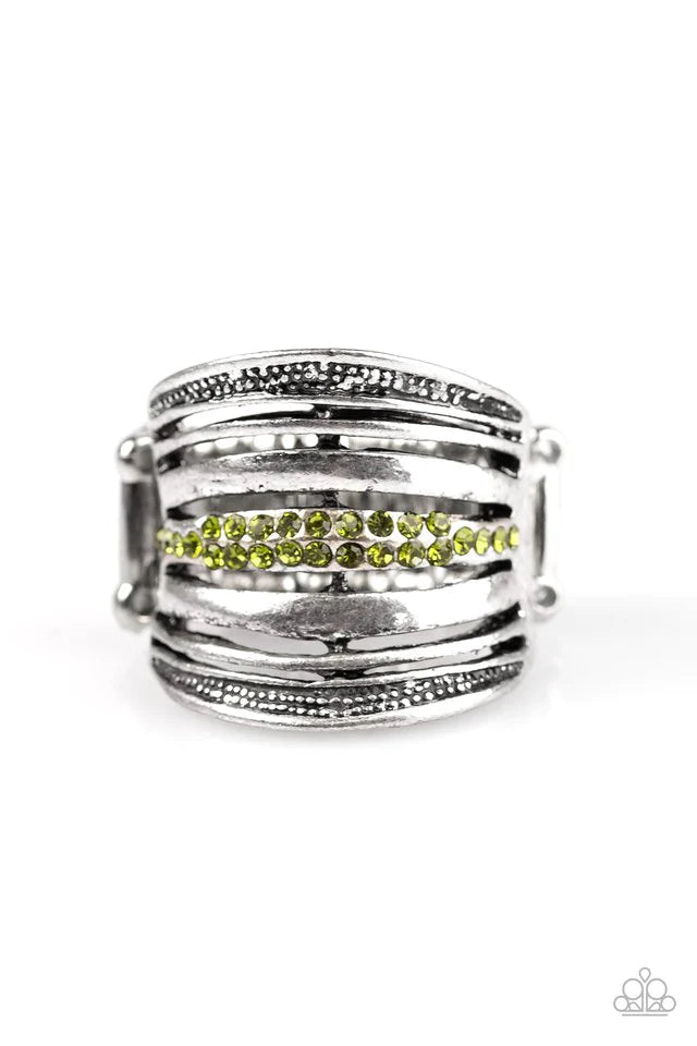 Anillo Paparazzi ~ Paramount Shimmer - Verde