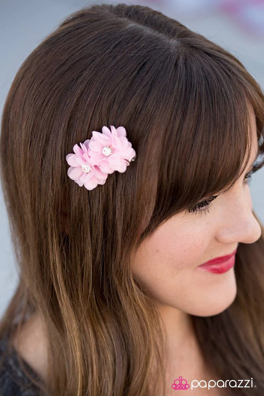 Accesorios para el cabello de Paparazzi ~ Parches de flores de moda - Rosa