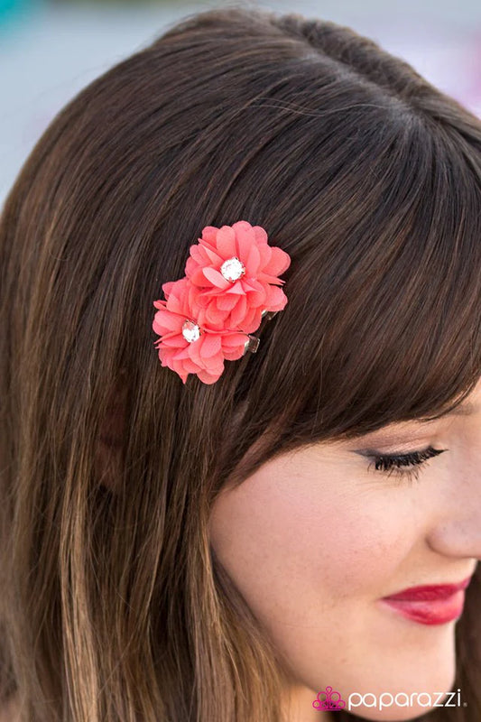 Accesorios para el cabello de Paparazzi ~ Parches de flores de moda - Naranja