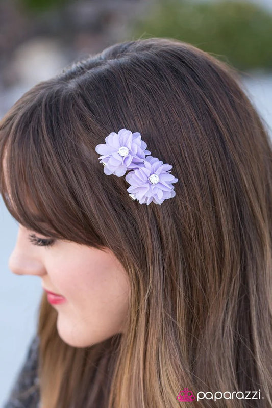 Accesorios para el cabello de Paparazzi ~ Parches de flores de moda - Púrpura