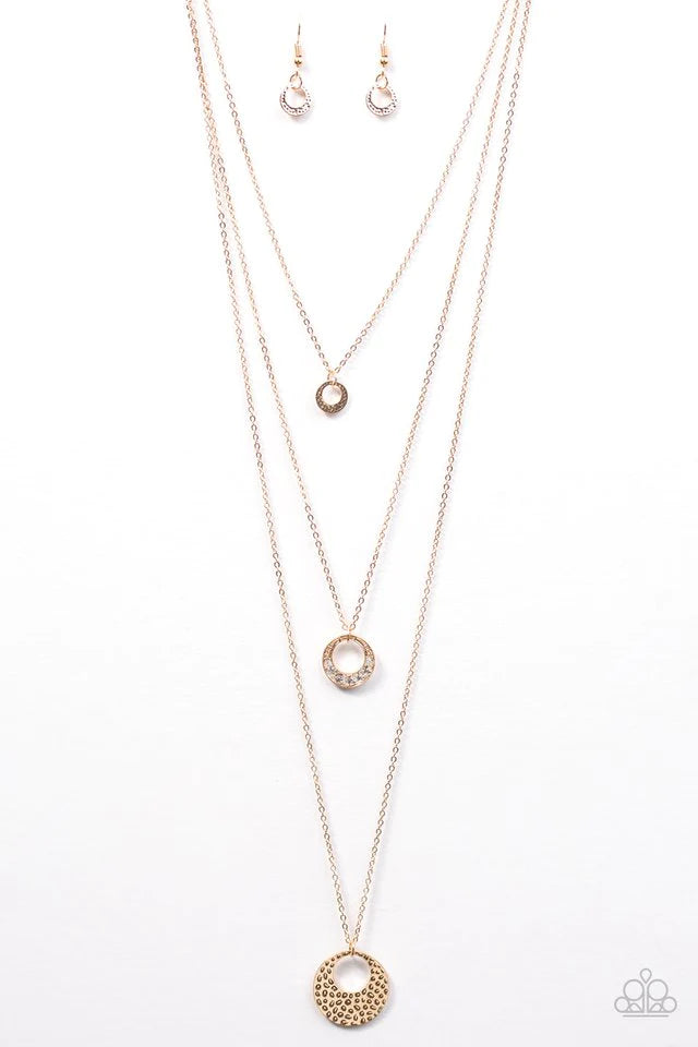 Collar Paparazzi ~ Glamour grandioso - Oro