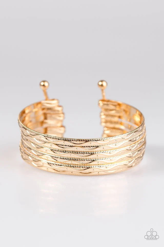 Pulsera Paparazzi ~ River Dance - Oro