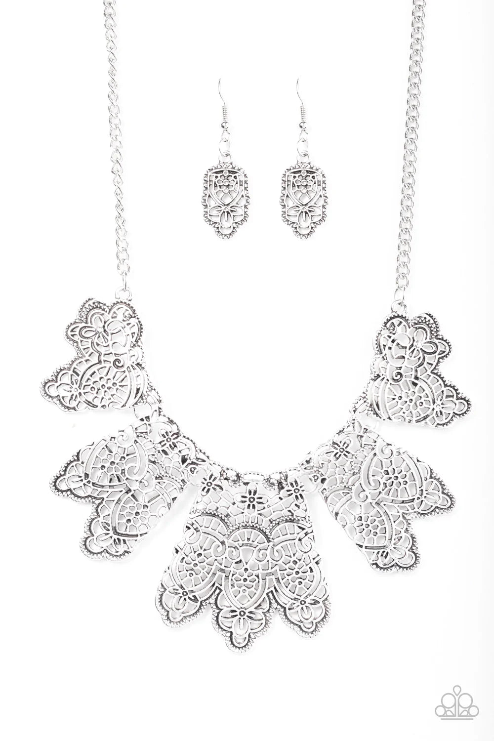 Paparazzi Necklace ~ Empire State Shimmer - Silver