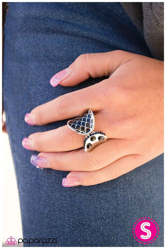 Paparazzi Ring ~ Being Koi - Black