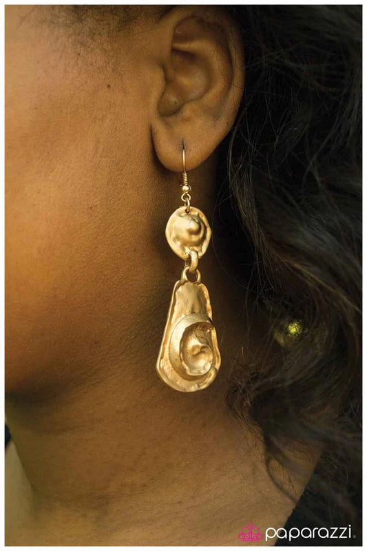 Paparazzi Earring ~ Cut to the Chase - Gold