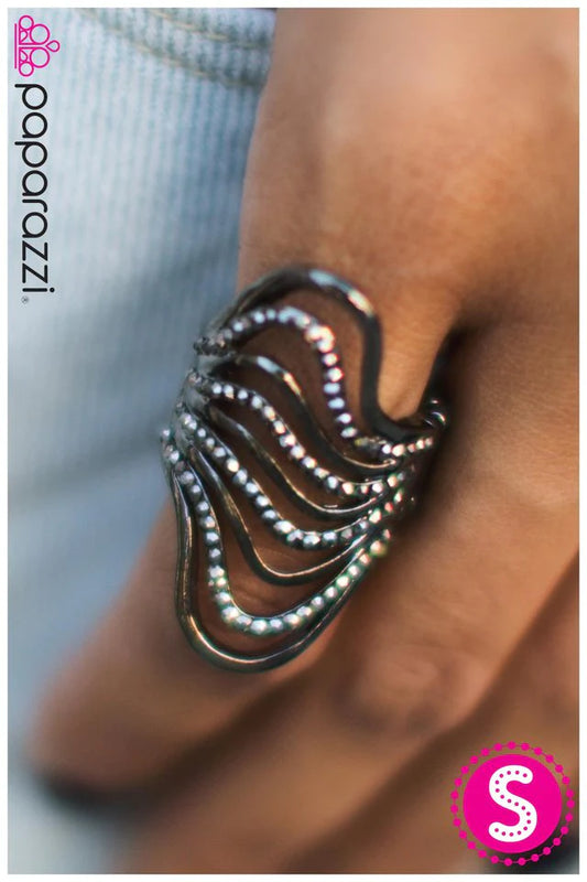 Paparazzi Ring ~ Rolling In It - Black