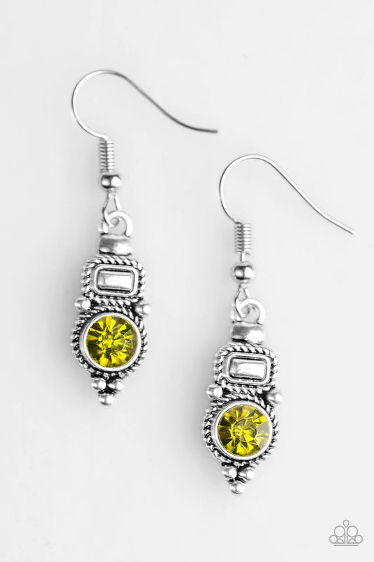 Paparazzi Earring ~ Glittering Grandeur - Green