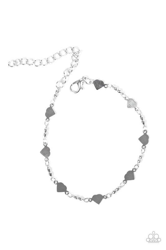 Paparazzi Bracelet ~ The Way To My Heart - Silver