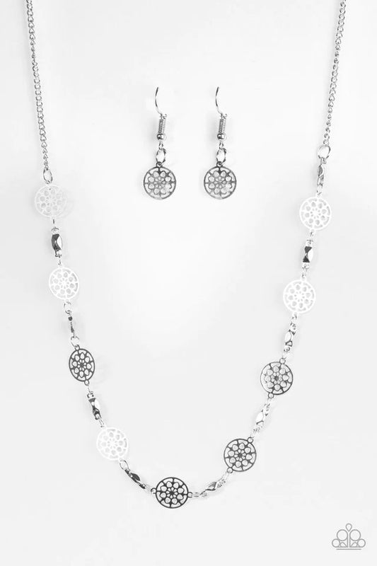 Paparazzi Necklace ~ WHEEL Power - Silver