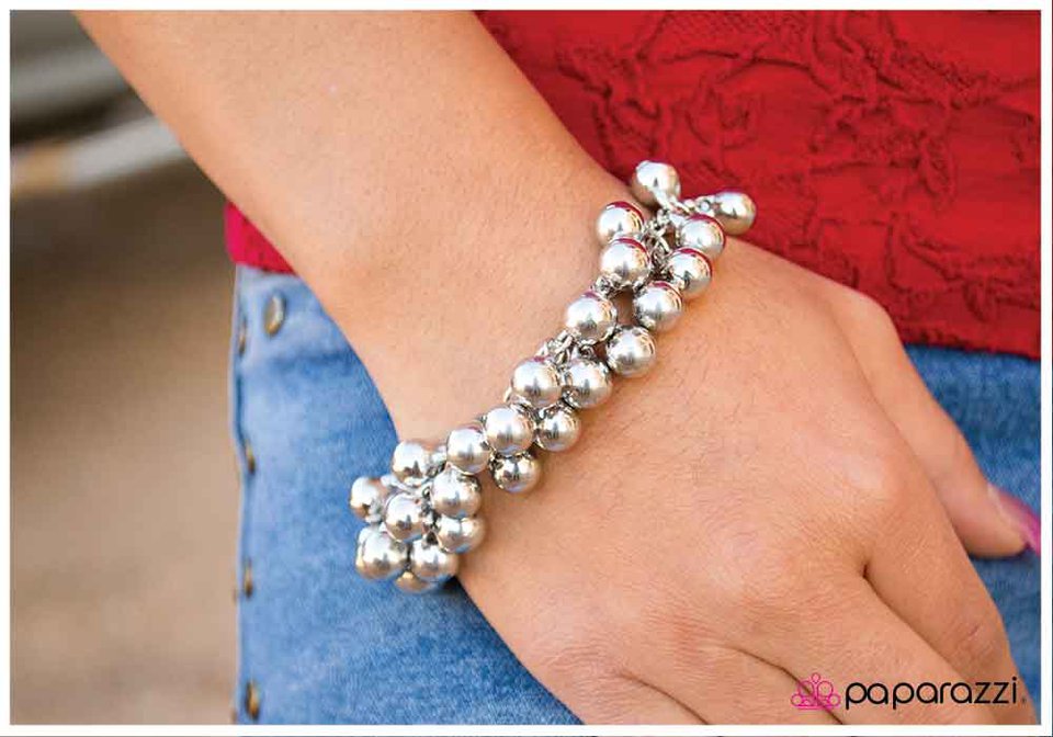 Paparazzi Bracelet ~ Dancing On Air - Silver