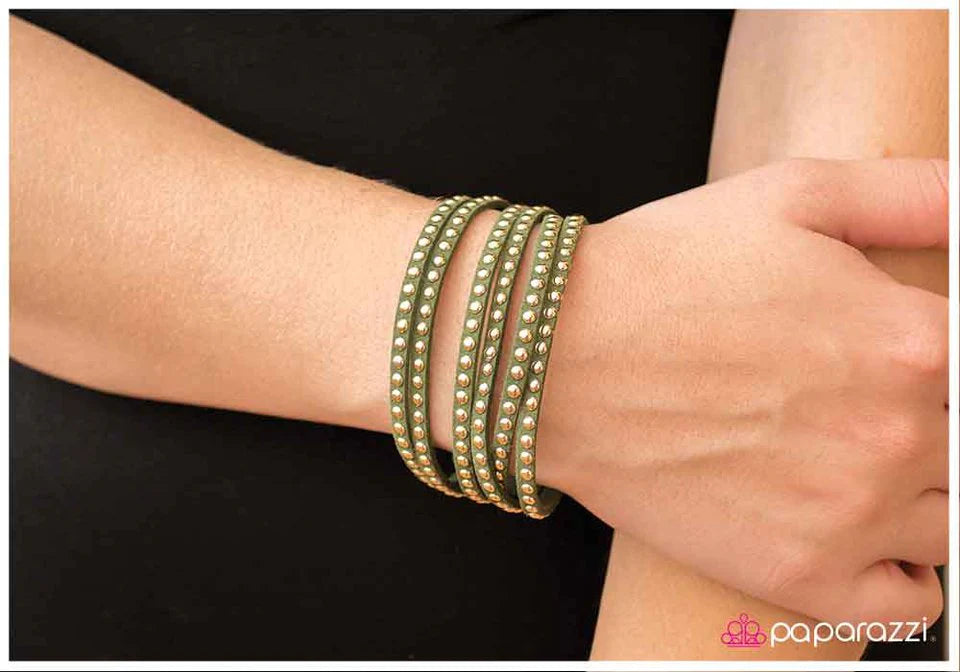 Pulsera Paparazzi ~ Rebelde con causa - Verde