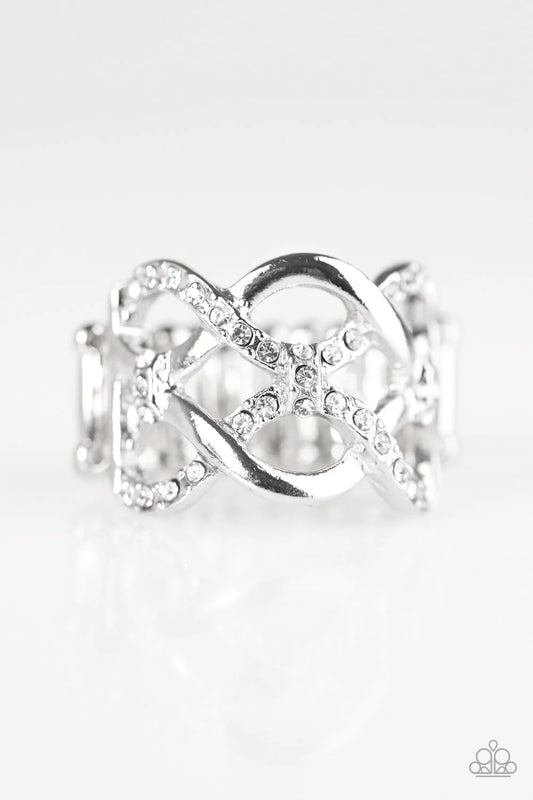 Paparazzi Ring ~ Lay On The Shimmer - White