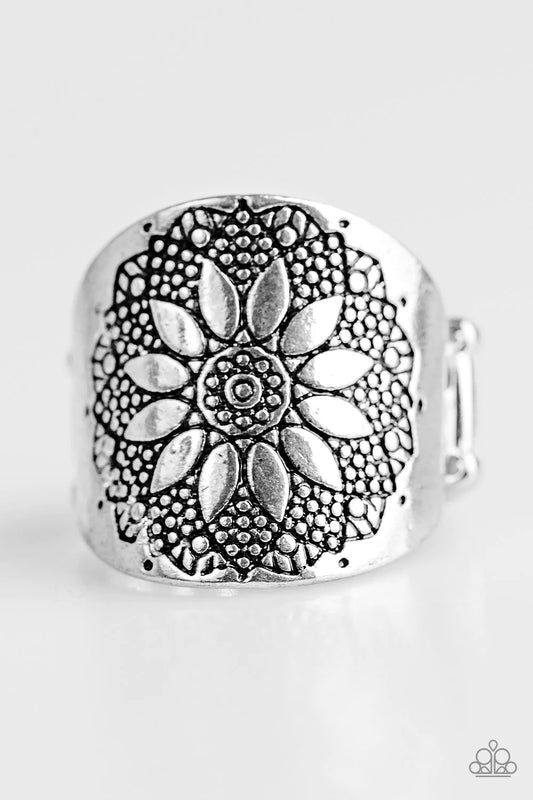 Paparazzi Ring ~ Country Groves - Silver