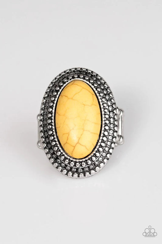 Anillo Paparazzi ~ Estilo Country Girl Chic - Amarillo