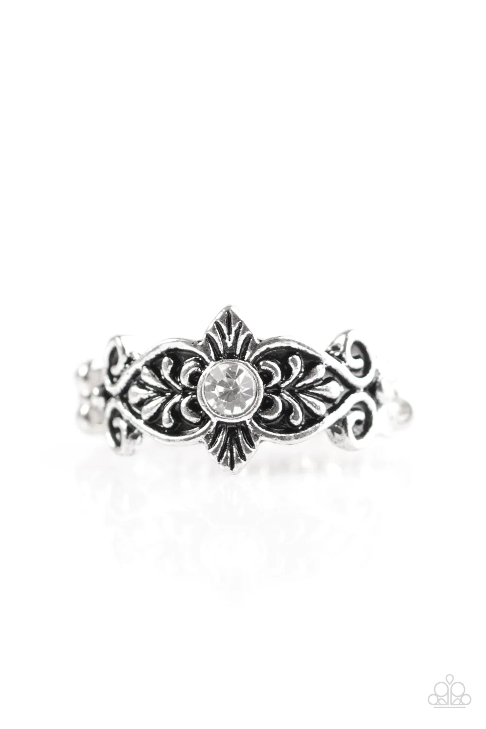 Paparazzi Ring ~ The Little Princess - White