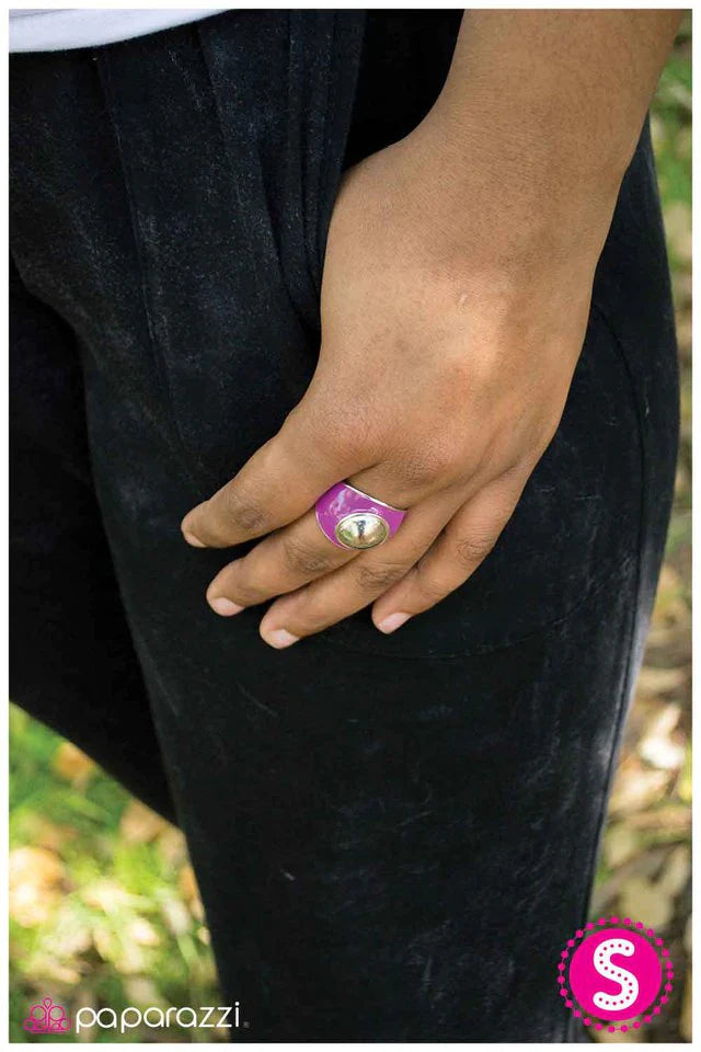 Paparazzi Ring ~ Making an Entrance - Purple