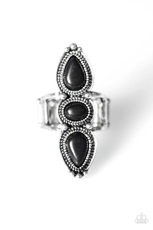 Paparazzi Ring ~ Calling All Chiefs - Black