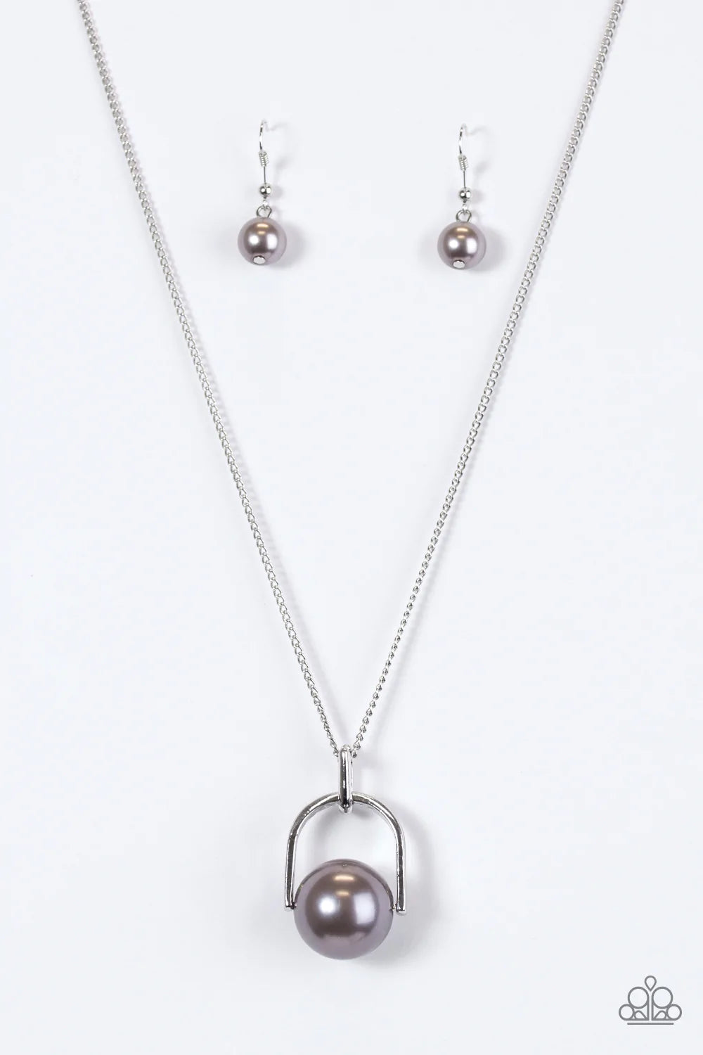 Paparazzi Necklace ~ Dramatically Diva - Silver