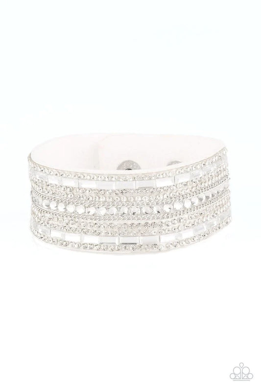 Pulsera Paparazzi ~ Rebel Radiance - Blanco