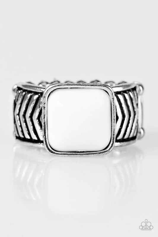 Anillo Paparazzi ~ Entrenador de tigre - Blanco