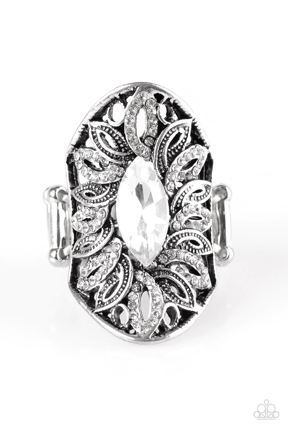 Anillo Paparazzi ~ Royal Essence - Blanco