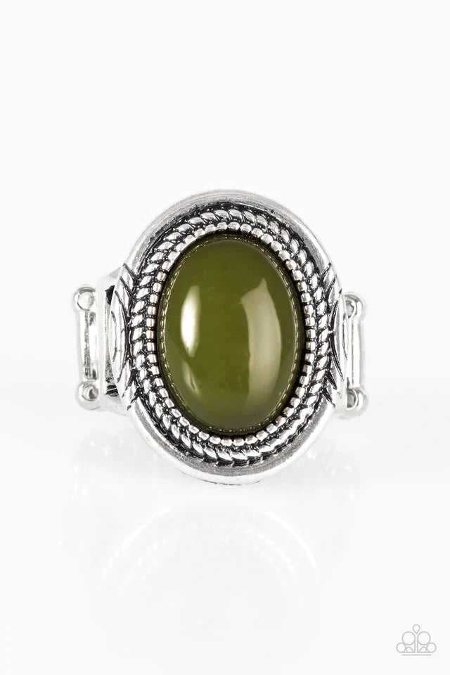 Paparazzi Ring ~ HUE Do You Think You Are? - Green