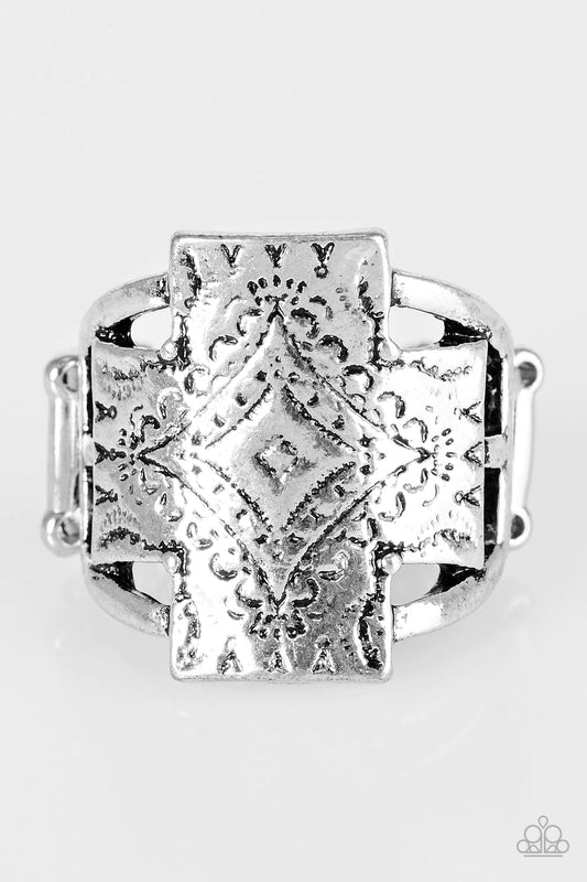 Anillo Paparazzi ~ Southwest Shimmer - Plata