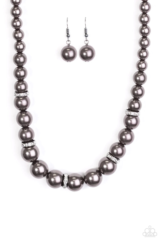 Collar Paparazzi ~ Me conquistaste con perlas - Negro