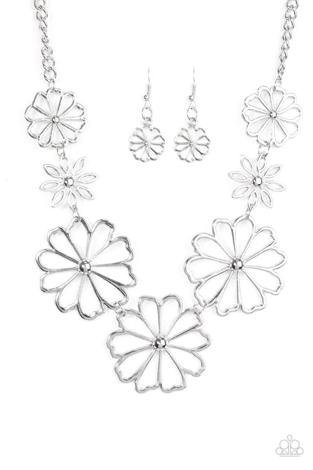 Paparazzi Necklace ~ Blooming With Beauty - Silver