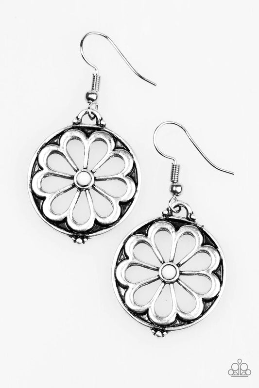 Paparazzi Earring ~ Common Daisy - White