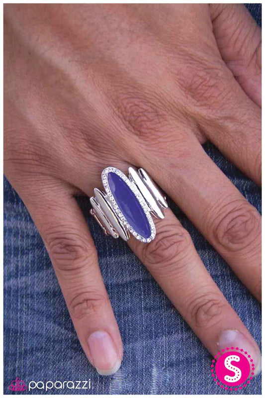 Anillo de paparazzi: cómo salir con un miembro de la realeza, azul