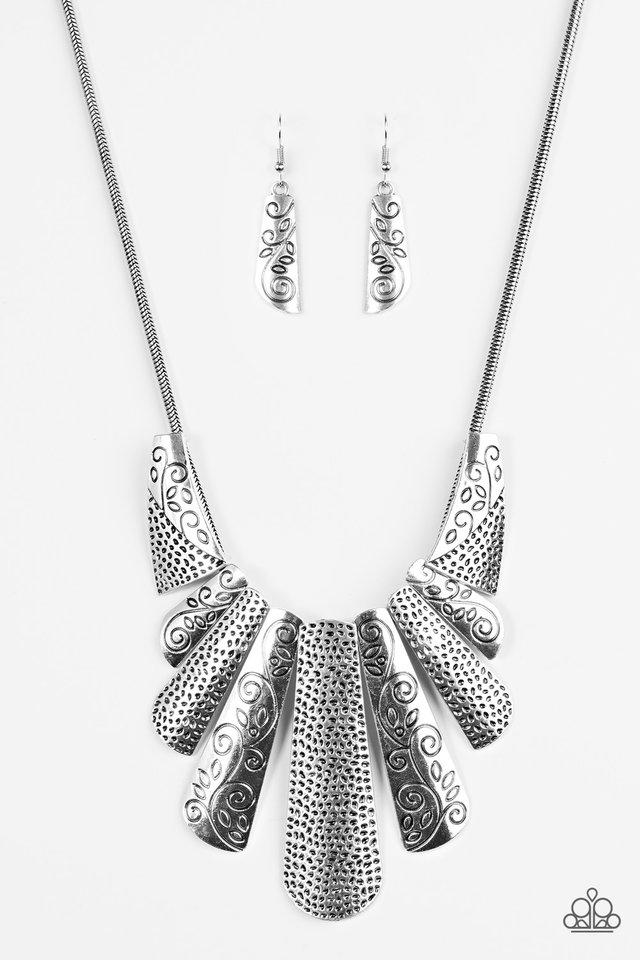 Collar Paparazzi ~ Untamed - Plata