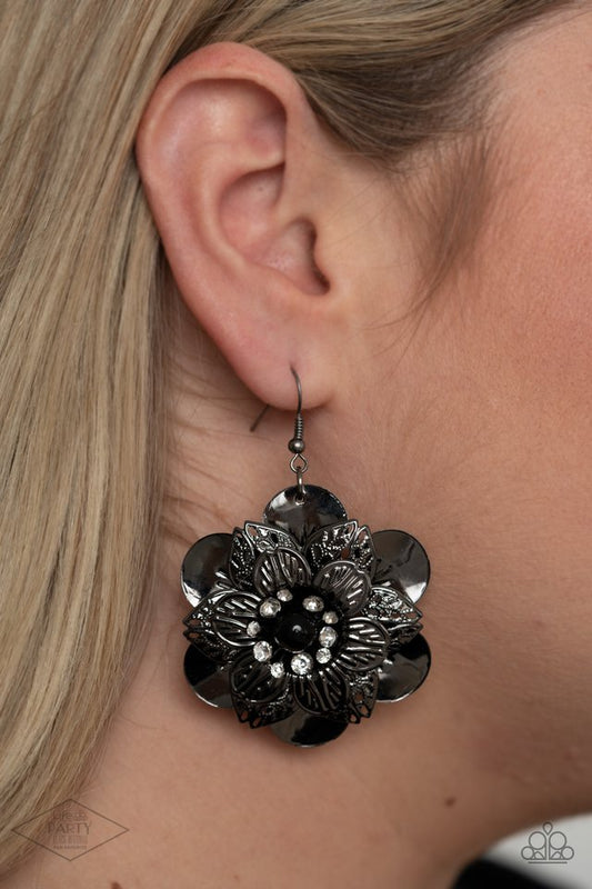 Midnight Garden - Paparazzi Earring Image