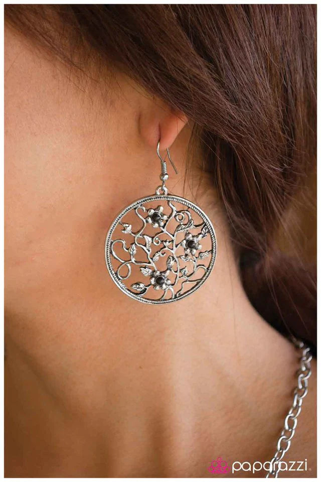 Paparazzi Earring ~ An Enchanted Forest - Silver