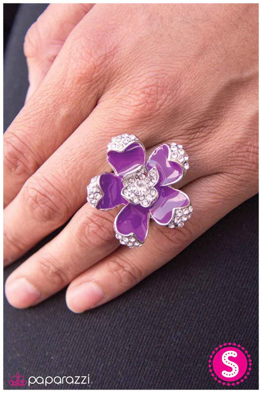 Anillo Paparazzi ~ Elegancia floreciente - Púrpura