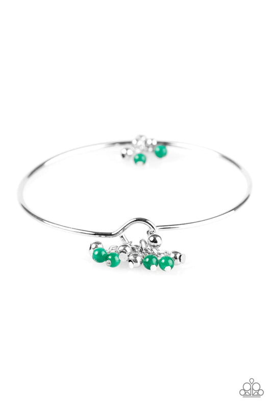 Pulsera Paparazzi ~ Funciona como un GLEAM - Verde