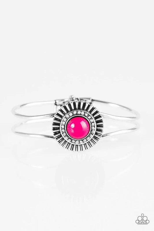 Pulsera Paparazzi ~ Right On HUE - Rosa