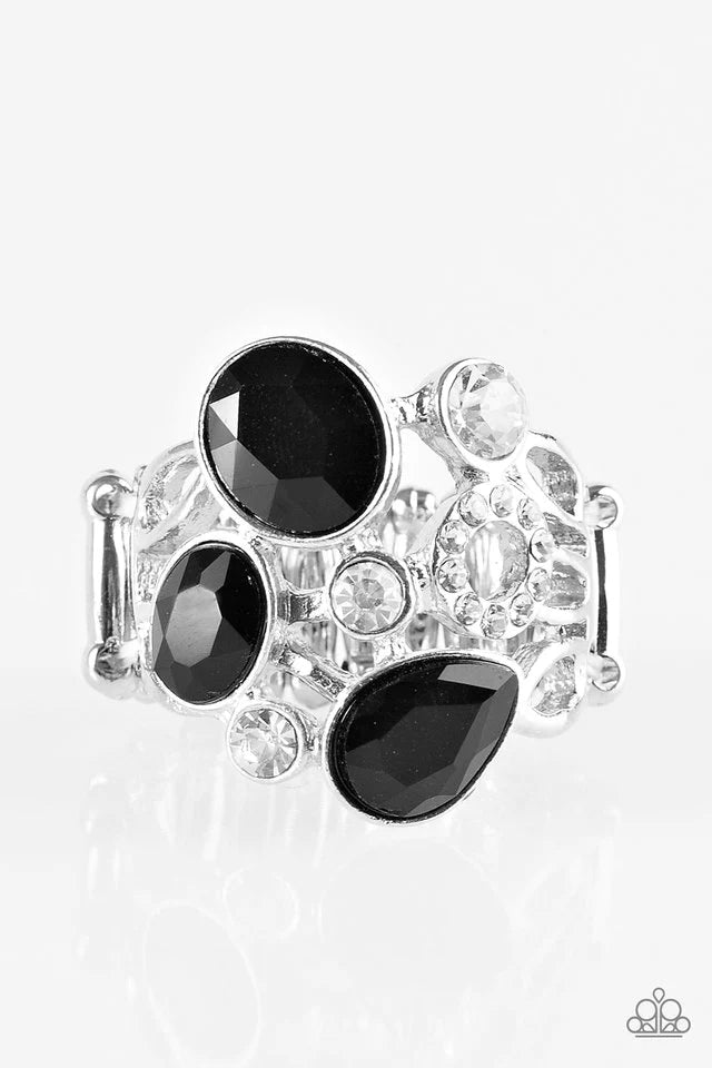 Anillo Paparazzi ~ Todo glamuroso - Negro